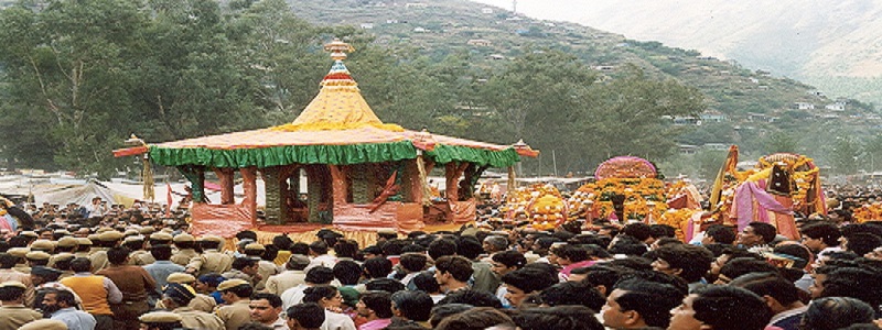 Dussehra Celebration in the Hills, Kullu| cheap flights from Calgary to kolkata