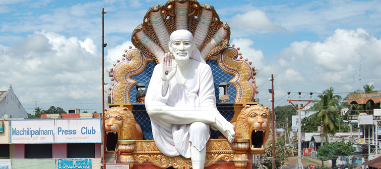 Shirdi Saibaba Statue