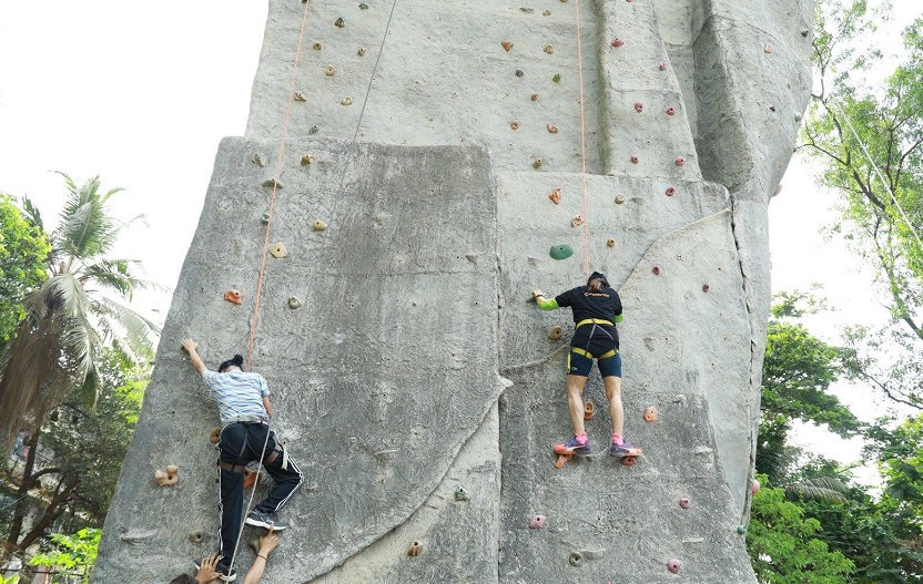 43-Foot Bouldering Wall in Goregaon